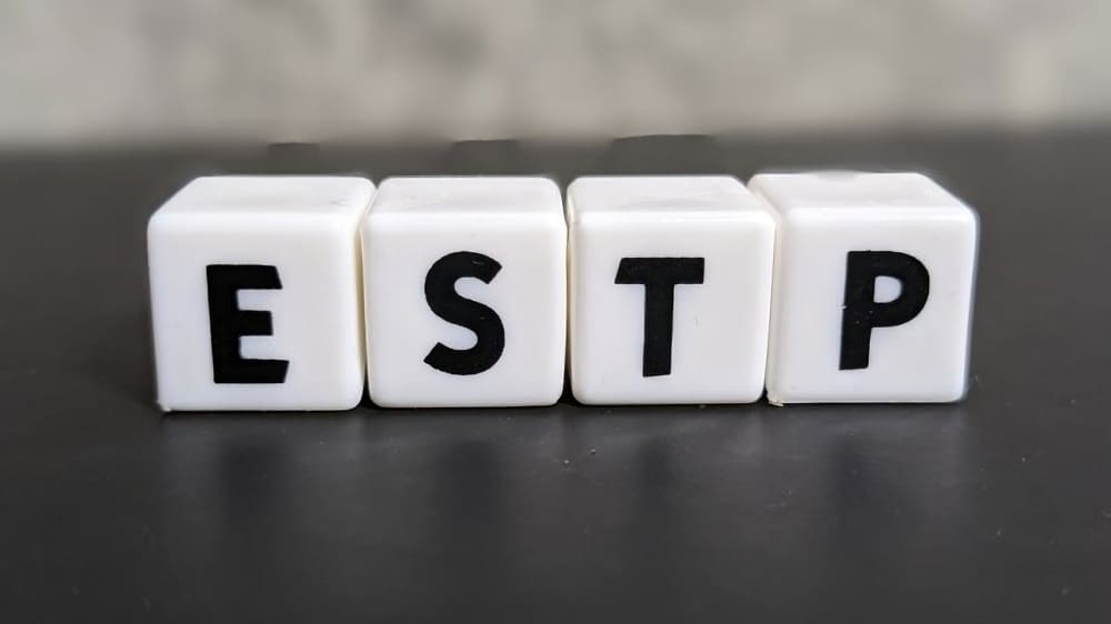 ESTPと恋愛で相性がいいMBTI・好きなタイプは?